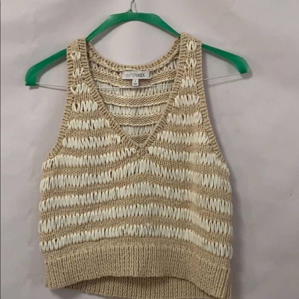 INTERMIX STRIPED V NECK CROP TOP SIZE S